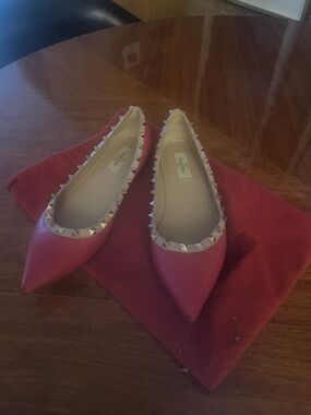 Valentino Pink Rockstud Pointed Leather Flats